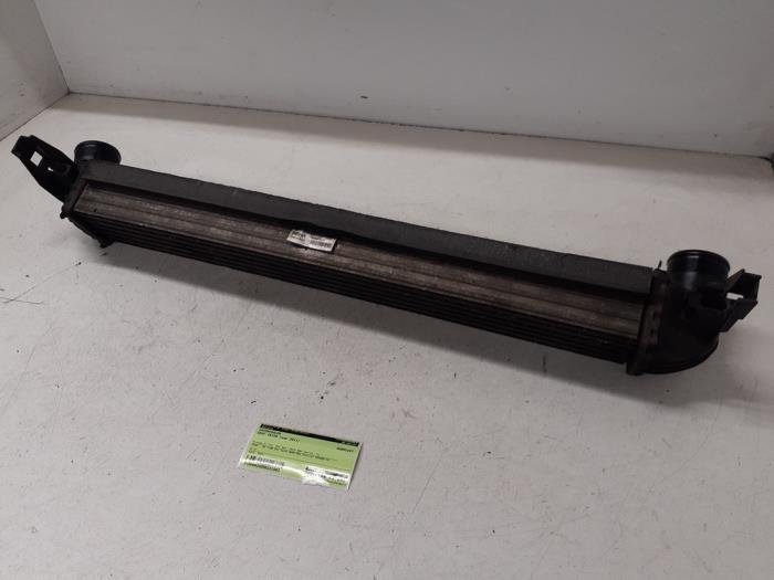 Usados Intercooler Seat Ibiza ST (6J8) 1.2 TDI Ecomotive Precio € 75,00 Norma de margen ofrecido por Autodemontage van de Laar