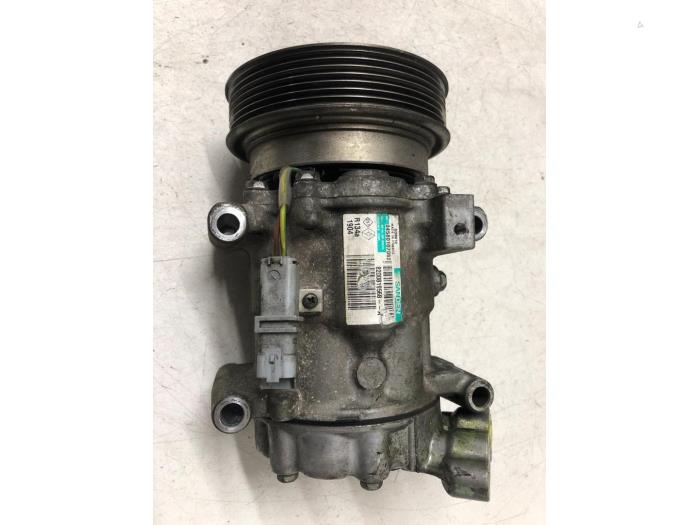 Air conditioning pump from a Renault Twingo II (CN) 1.2 16V 2010