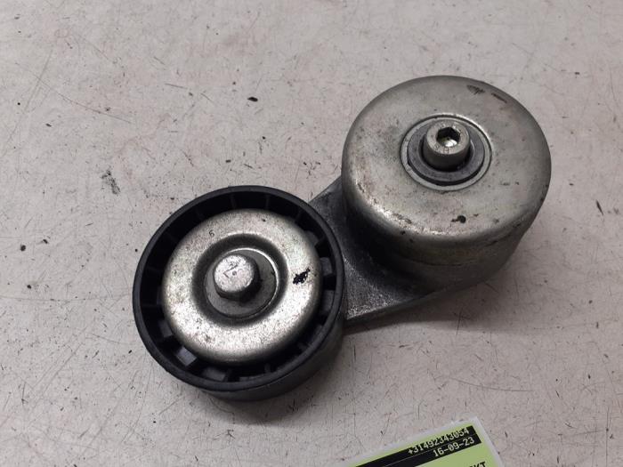 Usados Tensor correa múltiple Fiat Panda (312) 1.2 69 Precio € 35,00 Norma de margen ofrecido por Autodemontage van de Laar