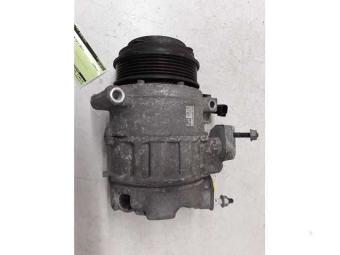 Usagé Pompe clim Ford Transit Connect (PJ2) 1.5 TDCi Prix € 272,25 Prix TTC proposé par Autodemontage van de Laar