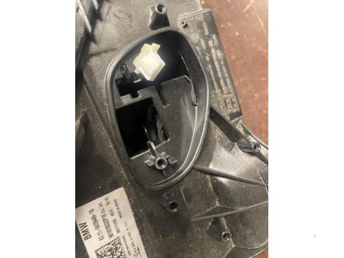 Headlight, left BMW 3 serie 316d 2.0 TwinPower Turbo 16V Hybrid 