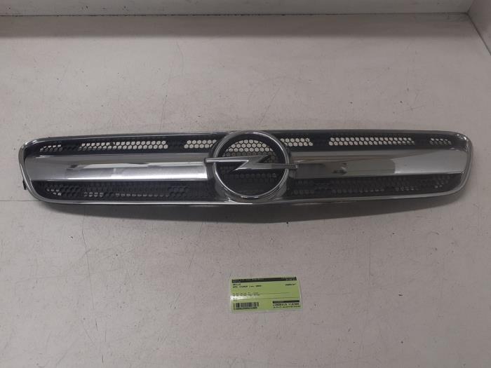 Używane Grill Opel Signum (F48) 2.2 DGI 16V Cena € 35,00 Procedura marży oferowane przez Autodemontage van de Laar