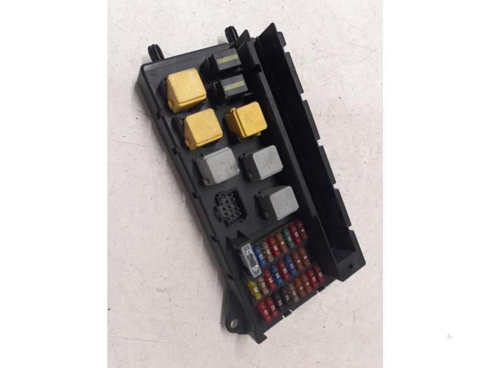 Fuse box from a Mercedes-Benz Sprinter 5t (906.63/65) 516 CDI 16V 2016