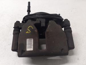 Used Rear brake calliper, left Mercedes Sprinter 5t (906.63/65) 516 CDI 16V Price € 121,00 Inclusive VAT offered by Autodemontage van de Laar