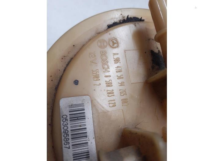 Bomba eléctrica de combustible de un Mercedes-Benz Sprinter 5t (906.63/65) 516 CDI 16V 2016