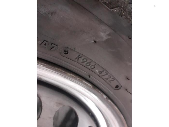 Spare wheel from a Mercedes-Benz Sprinter 5t (906.63/65) 516 CDI 16V 2016