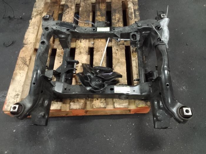 Used Subframe Mercedes GLE (V167) 300d EQ Boost 2.0 Turbo 16V 4-Matic Price € 650,00 Margin scheme offered by Autodemontage van de Laar