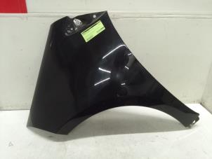 Used Front wing, left Mercedes A (W169) 1.5 A-150 5-Drs. Price € 50,00 Margin scheme offered by Autodemontage van de Laar