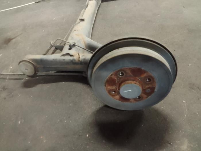 Rear-wheel drive axle from a Volkswagen Up! (121) 1.0 TSI 12V 2017