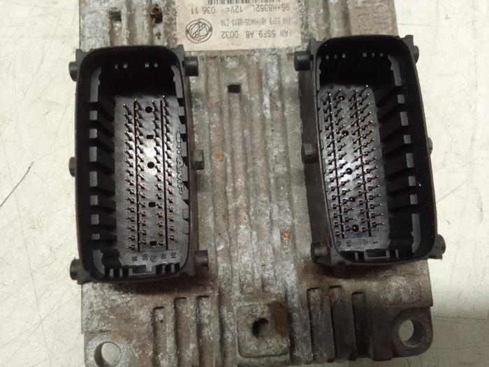 Engine management computer from a Fiat Punto Evo (199) 1.2 Euro 5 2011
