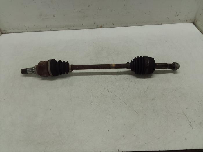 Gebrauchte Antriebswelle links vorne Toyota Aygo (B10) 1.0 12V VVT-i Preis € 50,00 Margenregelung angeboten von Autodemontage van de Laar