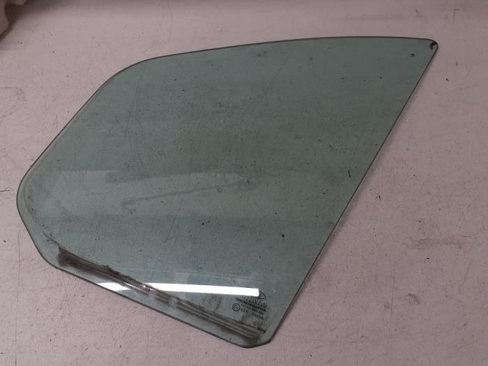 Usados Ventanilla triangular izquierda delante Ford Transit Custom 2.0 TDCi 16V Eco Blue 105 Precio € 50,00 Norma de margen ofrecido por Autodemontage van de Laar