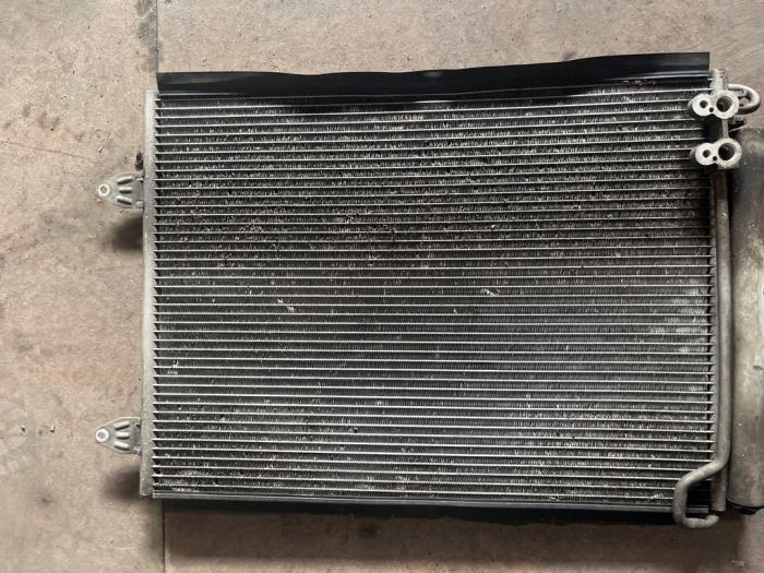 Usagé Radiateur clim Volkswagen Passat (3C2) 2.0 TDI 16V 140 Prix € 70,00 Règlement à la marge proposé par Autodemontage van de Laar