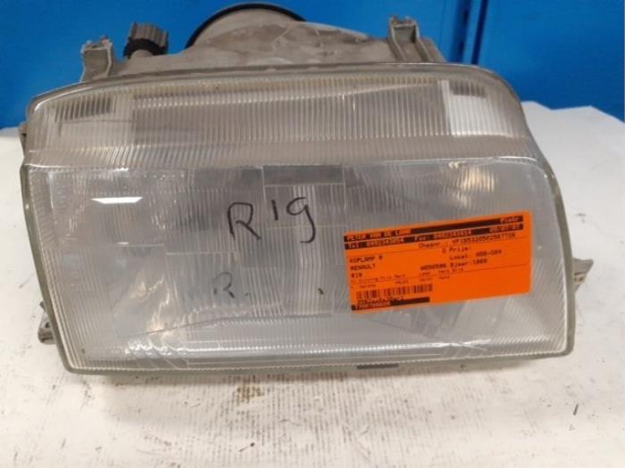 Używane Reflektor prawy Renault 19 Phase I (B/C53) 1.4 TRi,GTRi Cena € 25,00 Procedura marży oferowane przez Autodemontage van de Laar