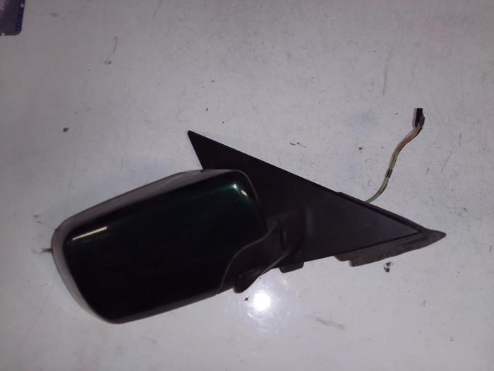 Wing mirror, right from a BMW 3 serie Touring (E46/3) 320d 16V 2000