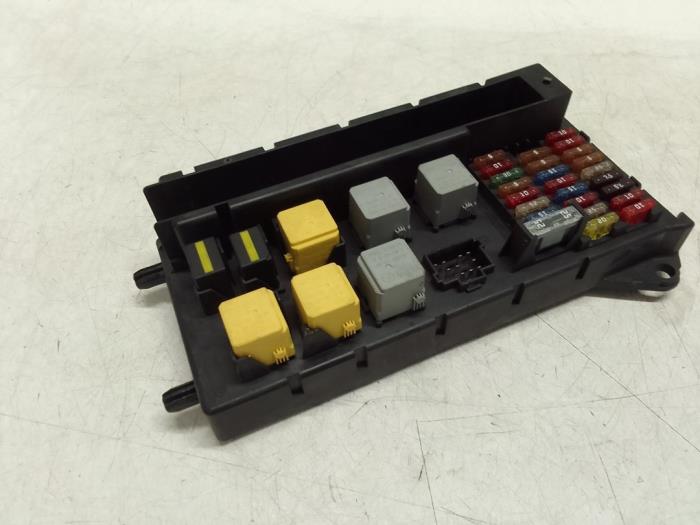 Fuse box from a Mercedes-Benz Sprinter 3,5t (906.63) 316 CDI 16V 2016