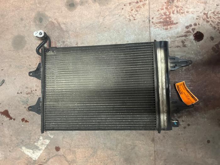 Usagé Radiateur clim Seat Ibiza III (6L1) 1.4 16V 75 Prix € 70,00 Règlement à la marge proposé par Autodemontage van de Laar
