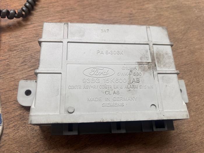 Used Computer, miscellaneous Ford Mondeo I 2.0i 16V (U9) Price € 50,00 Margin scheme offered by Autodemontage van de Laar