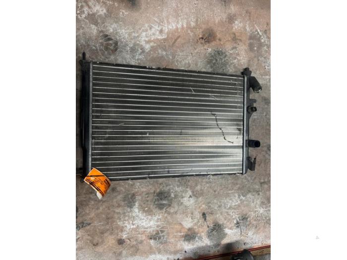 Usagé Radiateur Renault Megane Scénic (JA) 1.9D Prix € 25,00 Règlement à la marge proposé par Autodemontage van de Laar
