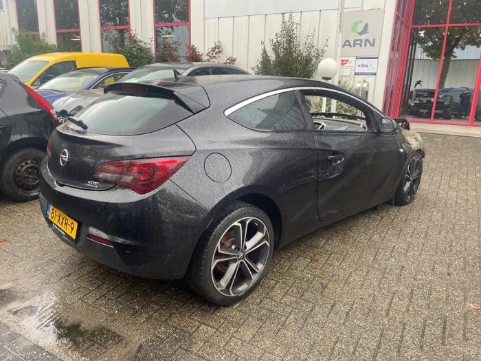 Używane Nadkole Opel Astra J GTC (PD2/PF2) 1.4 Turbo 16V ecoFLEX 140 Cena € 15,00 Procedura marży oferowane przez Autodemontage van de Laar