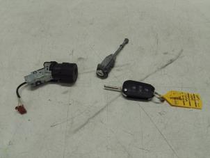 Used Ignition lock + key Opel Corsa F (UB/UH/UP) 1.2 Turbo 12V 100 Price € 75,00 Margin scheme offered by Autodemontage van de Laar