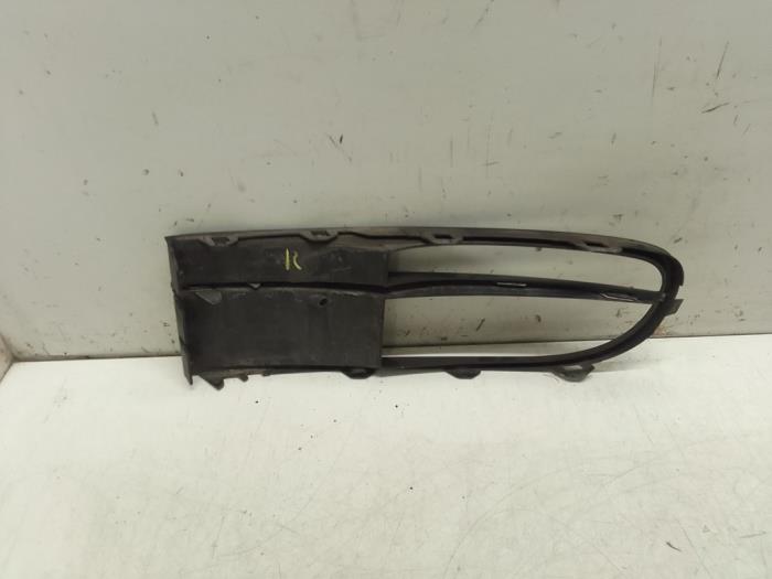 Fog light cover plate, right from a Volkswagen Beetle (16AE) 2.0 TDI 16V 2014