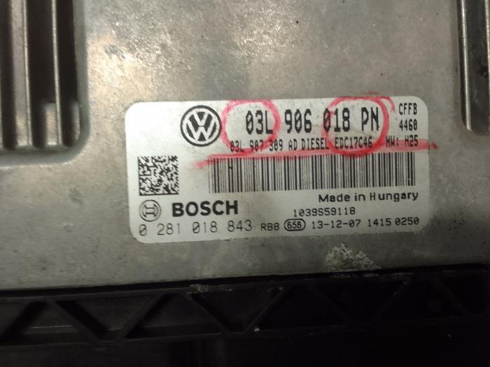Steuergerät Motormanagement van een Volkswagen Beetle (16AE) 2.0 TDI 16V 2014