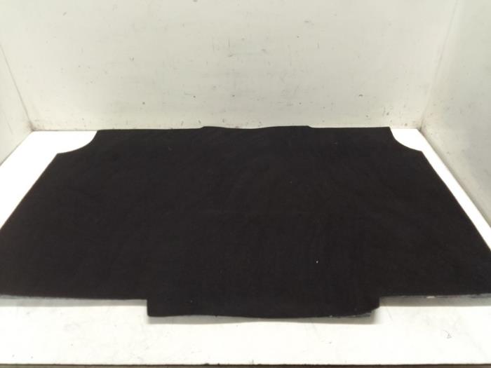 Parcel shelf