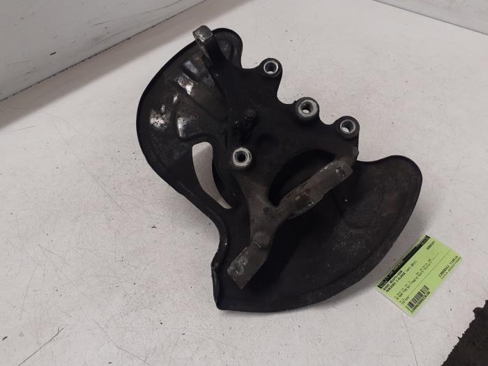 Knuckle, front right from a Mercedes-Benz C Estate (S204) 1.8 C-250 CGI 16V 2011