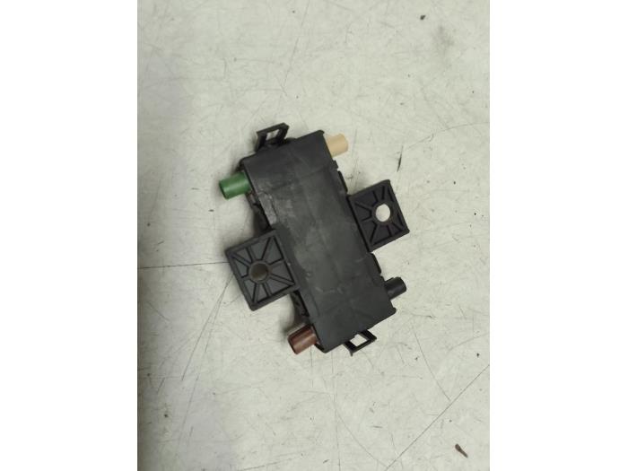 Antenna Amplifier Mercedes GLE 300d EQ Boost 2.0 Turbo 16V 4-Matic ...