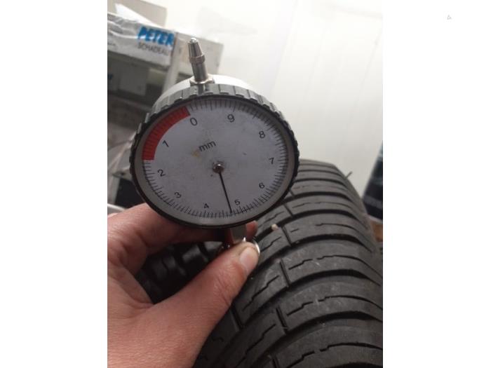 Tyre with tyre size 185/65/15 - 00000 VREDESTEIN