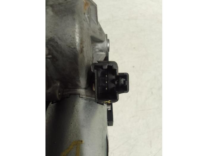 Rear wiper motor from a Ford Transit 2.0 TDCi 16V Eco Blue 105 2017