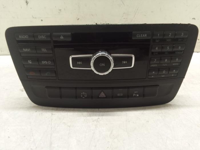 Usagé Ecran Gps Mercedes CLA (117.3) 2.2 CLA-220 CDI, 220 d 16V Prix € 150,00 Règlement à la marge proposé par Autodemontage van de Laar