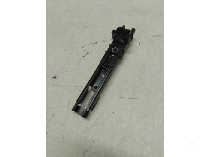 Gebrauchte Gurtbringer links Mercedes CLA (117.3) 2.2 CLA-220 CDI, 220 d 16V Preis € 30,00 Margenregelung angeboten von Autodemontage van de Laar