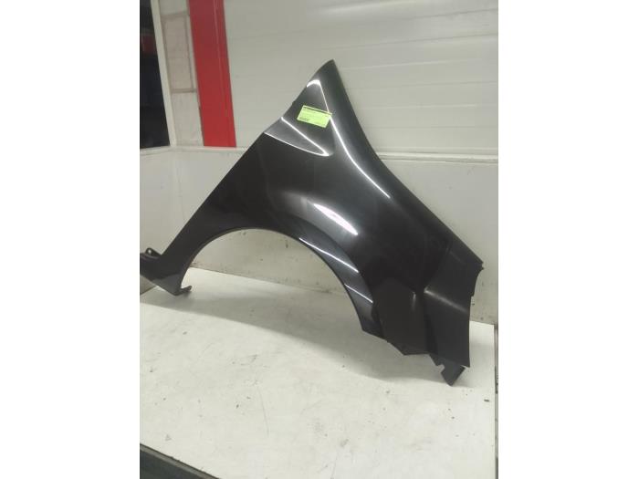 Begagnade Framskärm, höger Renault Modus/Grand Modus (JP) 1.6 16V Pris € 75,00 Marginaltabell erbjuds av Autodemontage van de Laar