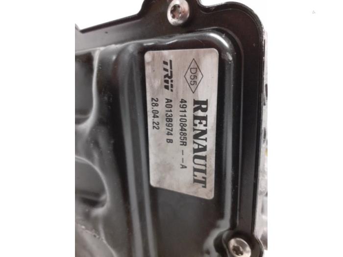 Power steering pump Renault Trafic 2.0 dCi 16V 150 491108485R M9R717 TRW