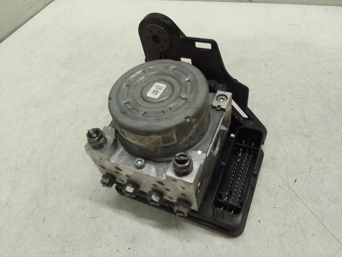 Gebrauchte ABS Pumpe Seat Leon ST (5FF) 1.0 TSI 12V Preis € 250,00 Margenregelung angeboten von Autodemontage van de Laar