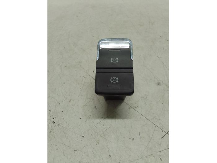 Parking brake switch from a Seat Leon ST (5FF) 1.0 TSI 12V 2019