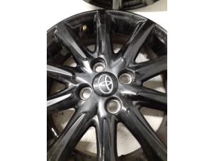 Used Set of wheels Toyota Yaris (P1) 1.5 T Sport 16V VVT-i Price on request offered by Autodemontage van de Laar