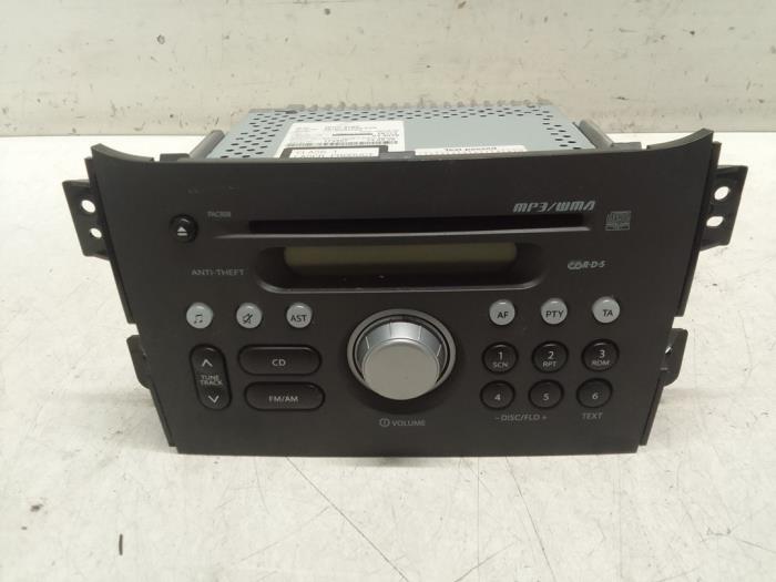 Używane Radio Opel Agila (B) 1.2 16V Cena € 65,00 Procedura marży oferowane przez Autodemontage van de Laar