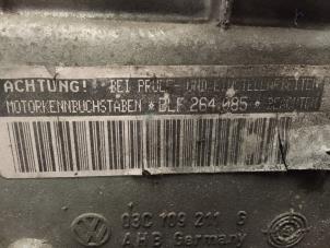 Engine from a Volkswagen Golf V (1K1) 1.6 FSI 16V 2006