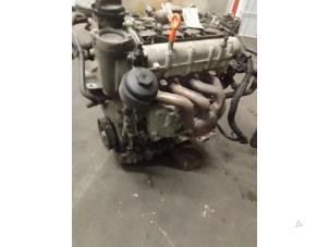 Engine from a Volkswagen Golf V (1K1) 1.6 FSI 16V 2006