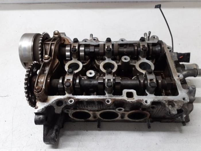Begagnade Topplock Citroen C1 1.0 12V Pris € 200,00 Marginaltabell erbjuds av Autodemontage van de Laar