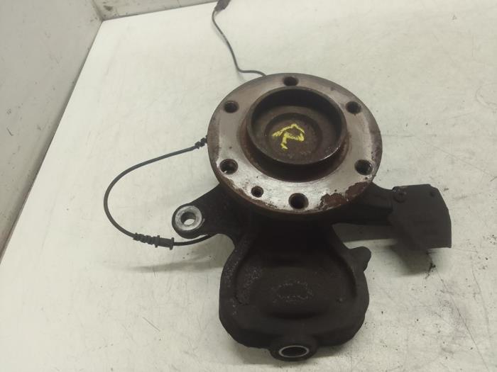 Knuckle, front right from a Mercedes-Benz Sprinter 3,5t (906.63) 313 CDI 16V 2014
