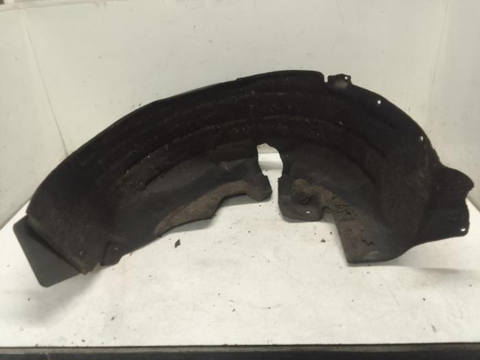 Wheel arch liner from a Volkswagen Polo VI (AW1) 1.0 TSI 12V 2018