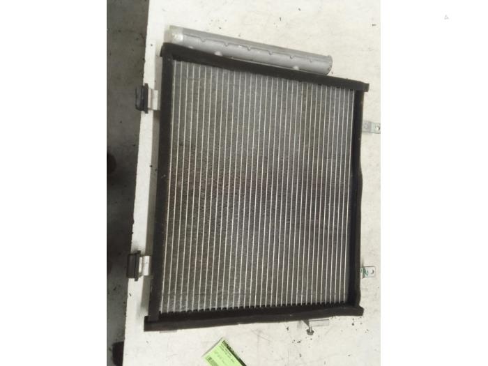 Begagnade AC-radiator Nissan Pixo (D31S) 1.0 12V Pris € 70,00 Marginaltabell erbjuds av Autodemontage van de Laar