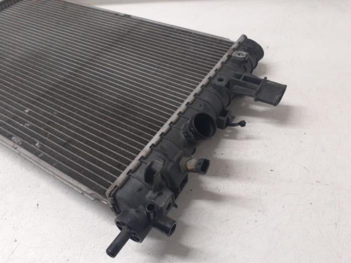 Radiator from a Opel Astra H GTC (L08) 1.6 16V Twinport 2005