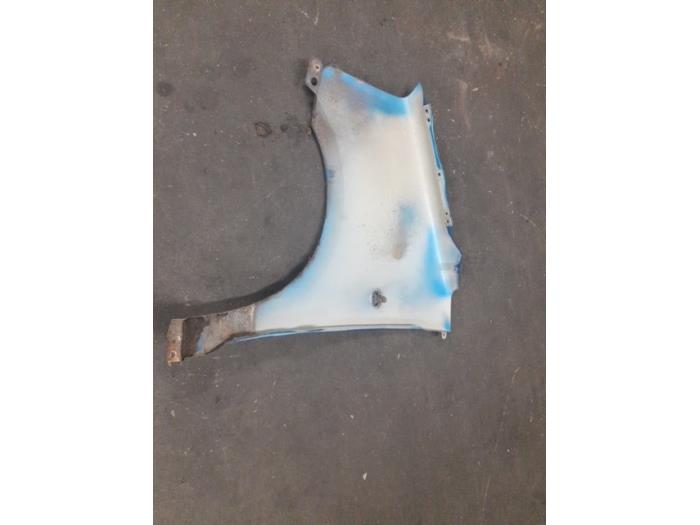 Front wing, right from a Suzuki Wagon-R+ (RB) 1.3 16V 2002