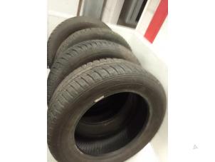 Usados Neumático de invierno Precio de solicitud ofrecido por Autodemontage van de Laar