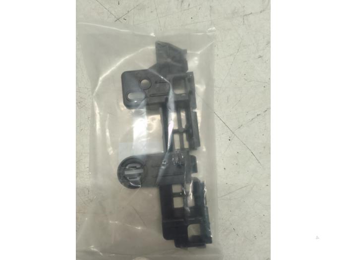 Front bumper bracket, left Opel Adam 1.4 16V Bi-Fuel Ecoflex - 13495491